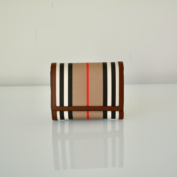 NWT BURBERRY LANCASTER ICON STRIP VINTAGE CHECK - Picture 1 of 9